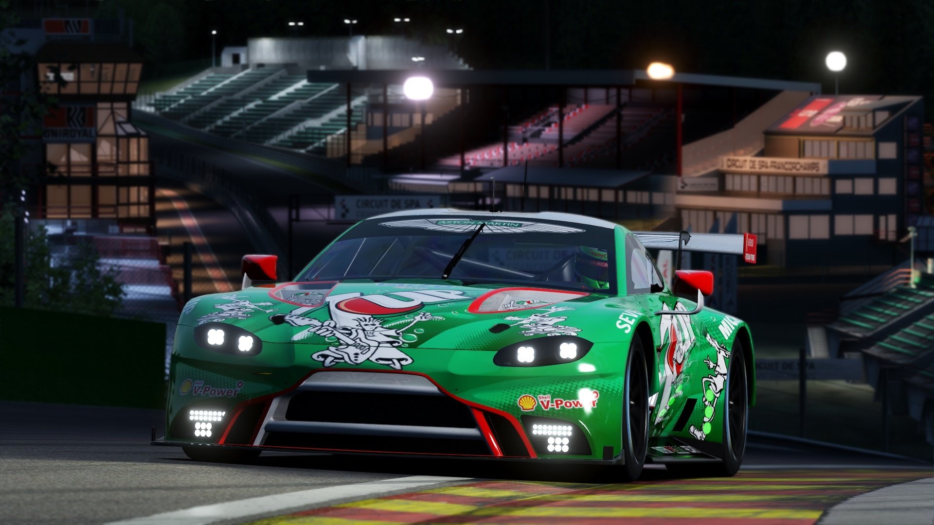 当欧冠末节响起哨声,一名解说在足球与篮球间的时空迷走